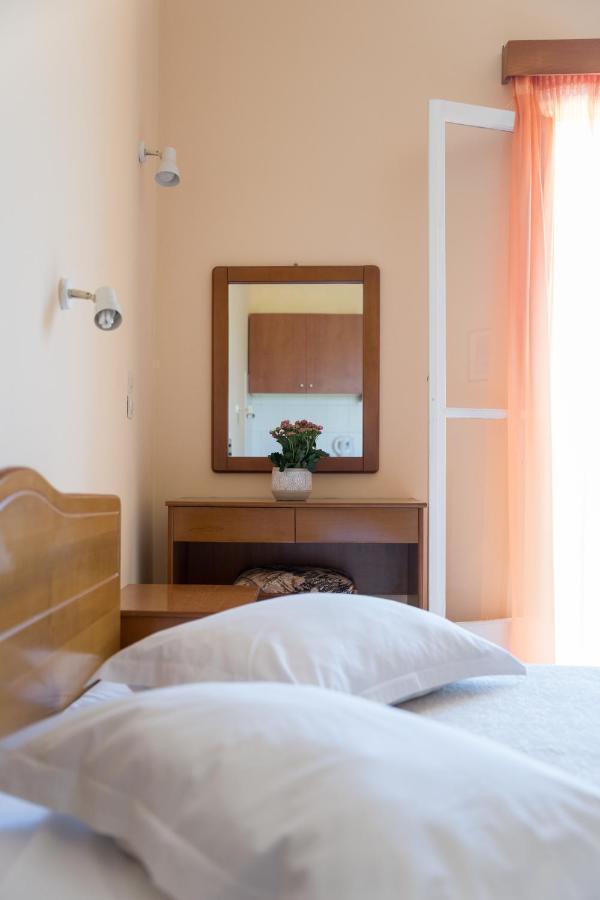Ammousa Hotel Apartments Lixouri Extérieur photo