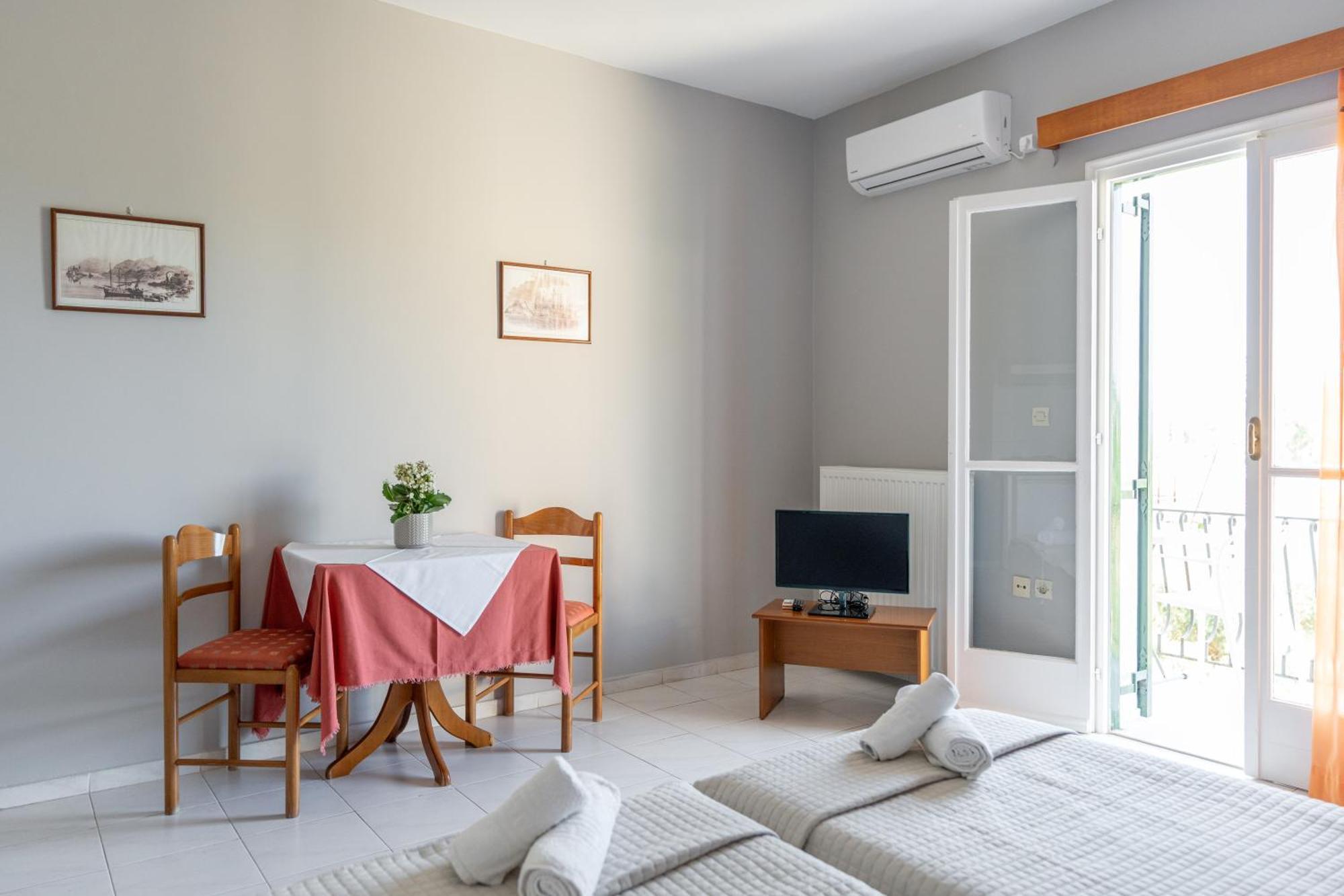 Ammousa Hotel Apartments Lixouri Extérieur photo